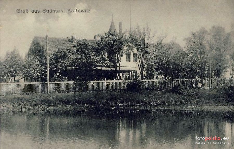 Park im Tadeusza Kosciuszki Lata 1914 1917 Staw w parku i restauracja po drugiej stronie ulicy Kościuszki