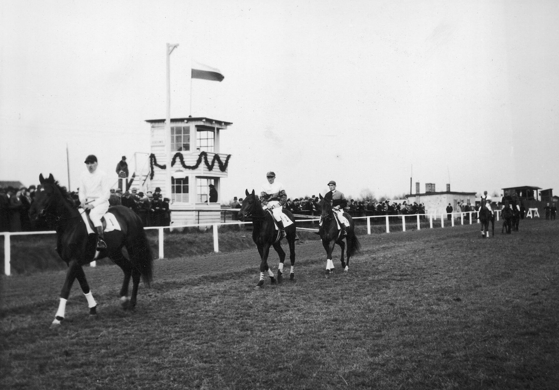 Tor wyscigow konnych 24 kwietnia 1938 Tor wyścigów konnych NAC sygnatura 1 S 406 3