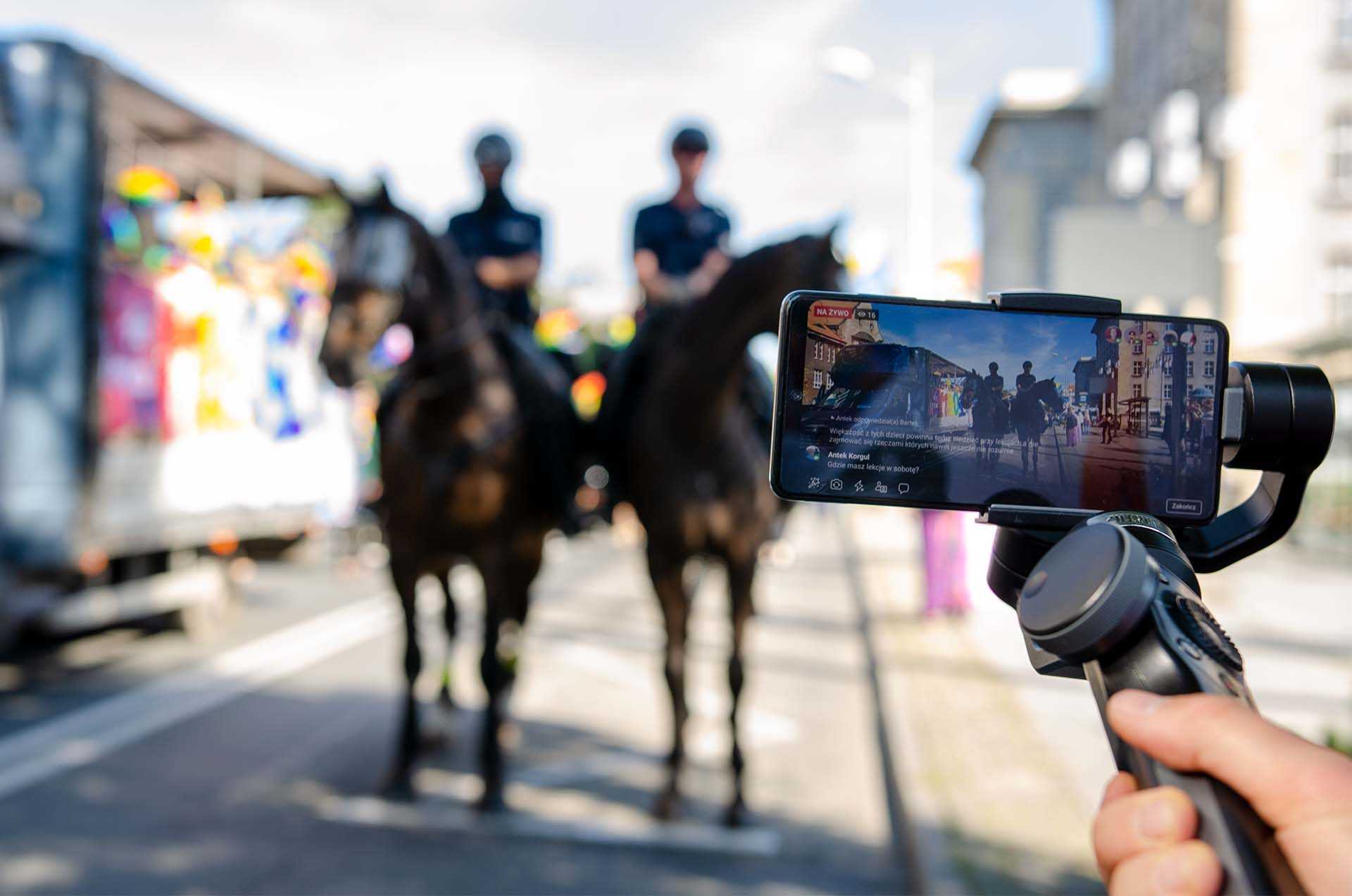 Policjanci na katowickim marszu równości