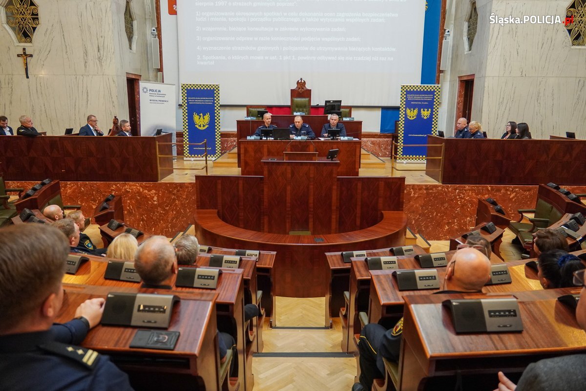 Konferencja policja 8