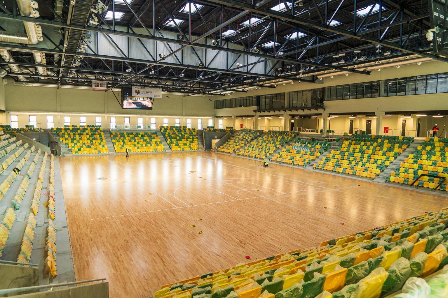 Stadion Miejski Katowice, budowa na finiszu