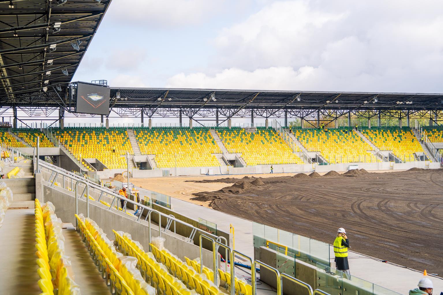 Stadion Miejski Katowice, budowa na finiszu