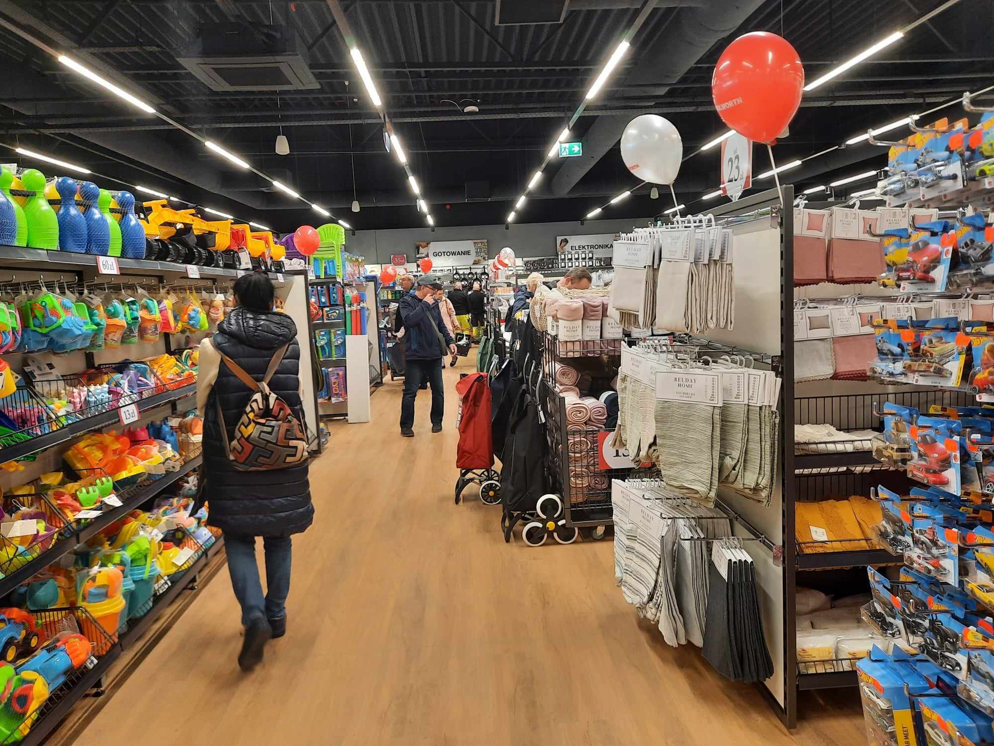 Woolworth sklep katowice 12